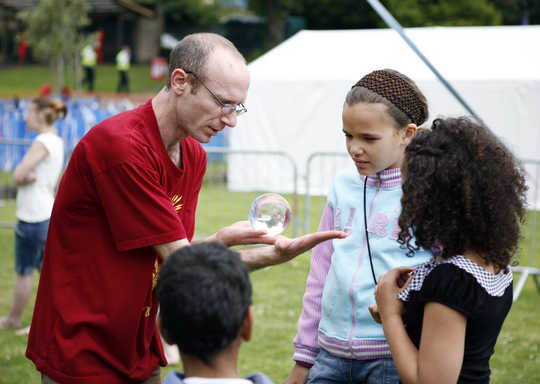  Entertainer shows children wonder full bubble