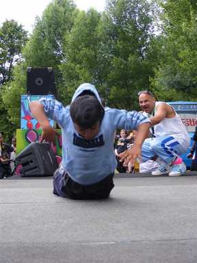 Break dancer 