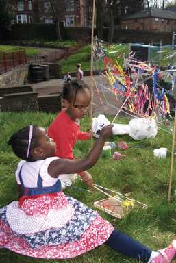 Children exploring art at Ellesmere 