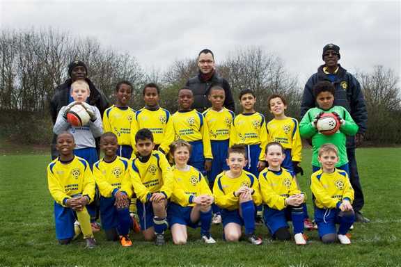 Earl Marshall Under 9s - kit sponsored by Pinstone Eyecare
