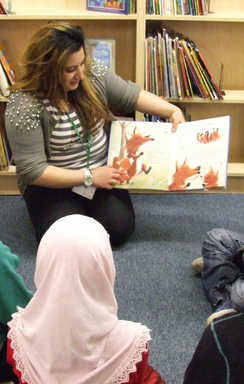 Romaslovak Teaching Assistant, Simona